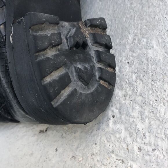 Schutz Suleni croc boots - Picture 6 of 7